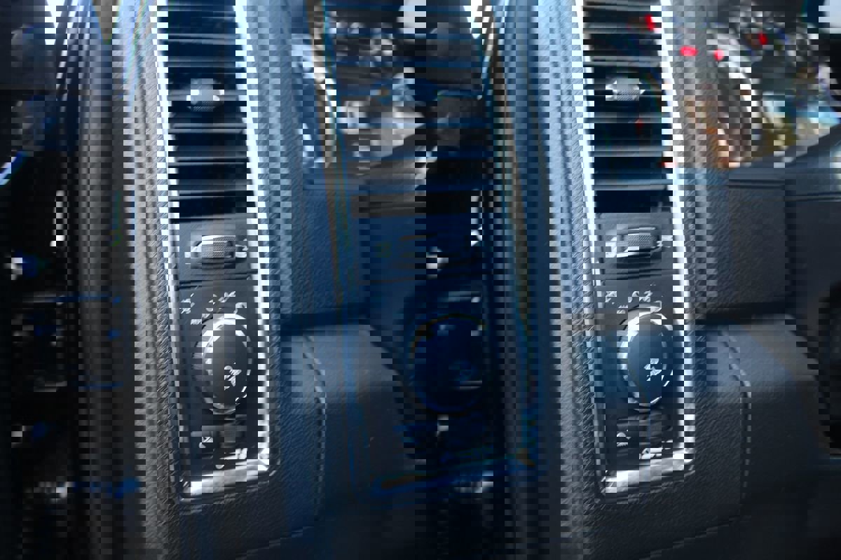 Used 2014 RAM 1500 Laramie w/ Convenience Group image 26