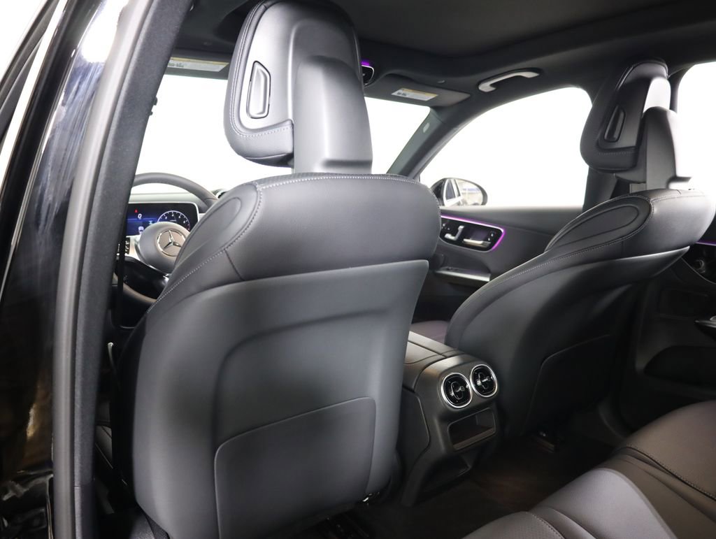 Used 2026 Mercedes-Benz GLC 300 4MATIC image 33