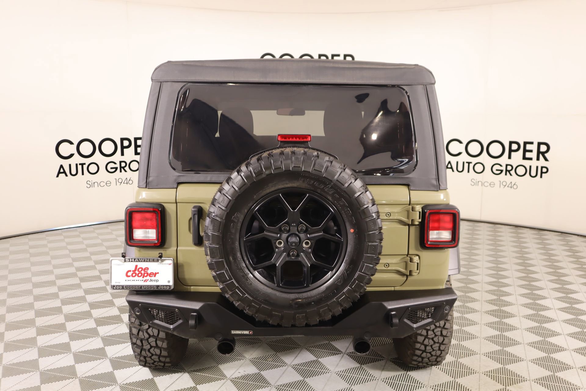 Used 2025 Jeep Wrangler Sport image 19