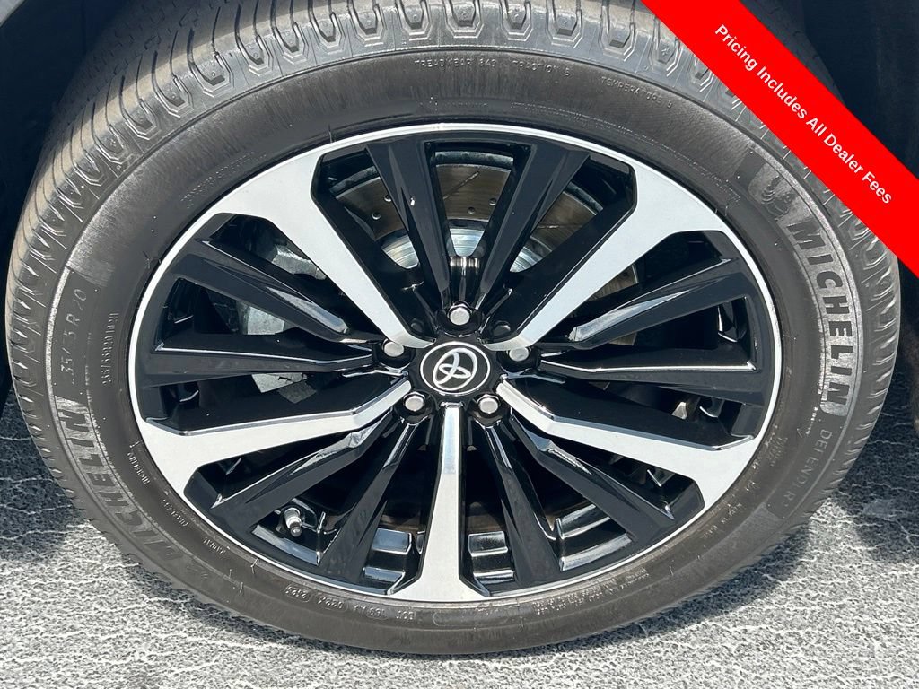 Used 2022 Toyota Highlander XSE FWD image 28
