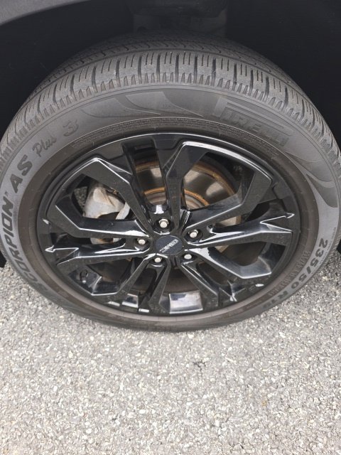 Used 2019 GMC Terrain SLT w/ GMC Pro Grade Package AWD/4WD image 9