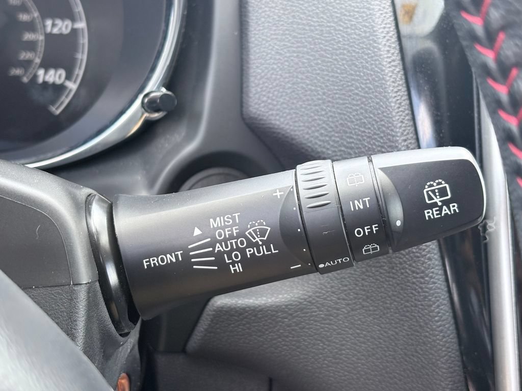 Used 2025 Mitsubishi Outlander Sport LE AWD/4WD image 17