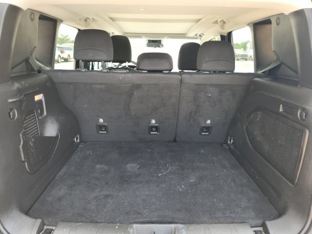 Used 2023 Jeep Renegade Altitude w/ Sun/Sound Group AWD/4WD image 20