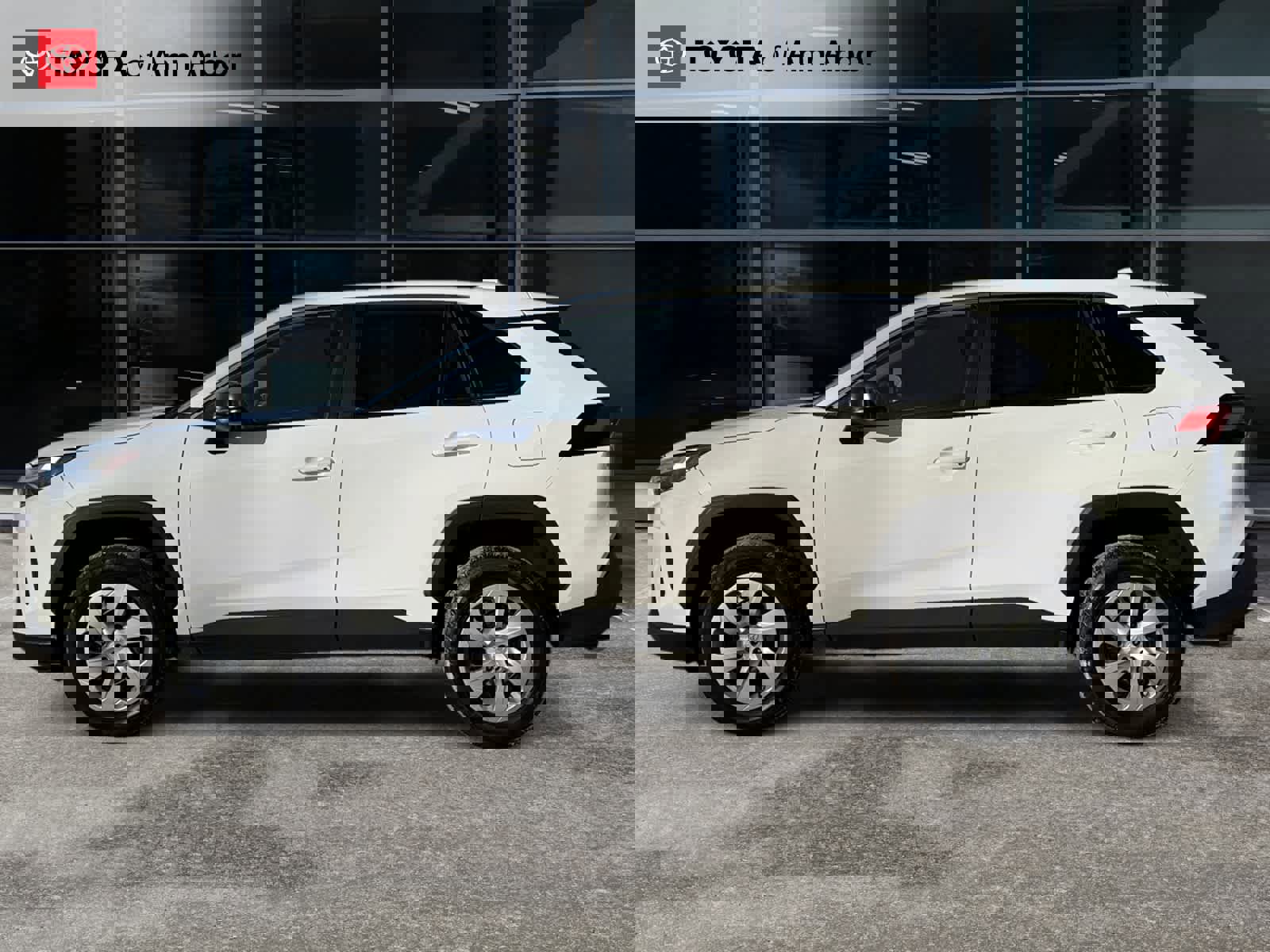 Used 2024 Toyota RAV4 LE image 7