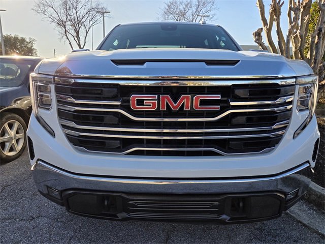 Used 2025 GMC Sierra 1500 SLT image 2