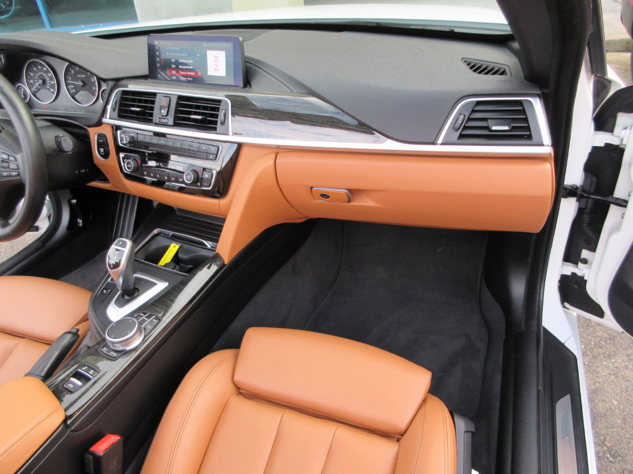 Used 2019 BMW 440i Convertible w/ Convenience Package image 31