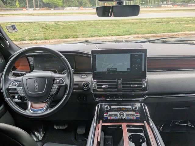Certified 2023 Lincoln Navigator L Reserve AWD/4WD image 30