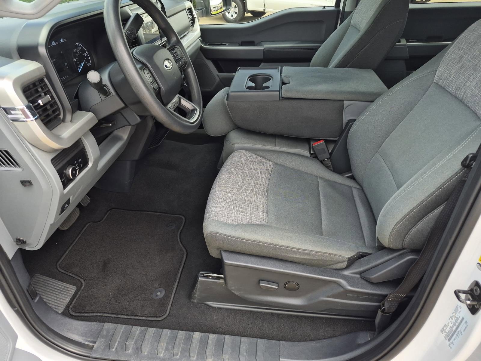 Used 2025 Ford F250 XLT AWD/4WD image 11