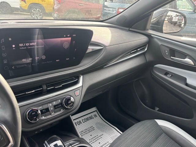 Certified 2024 Buick Envista Preferred w/ Convenience I Package image 29