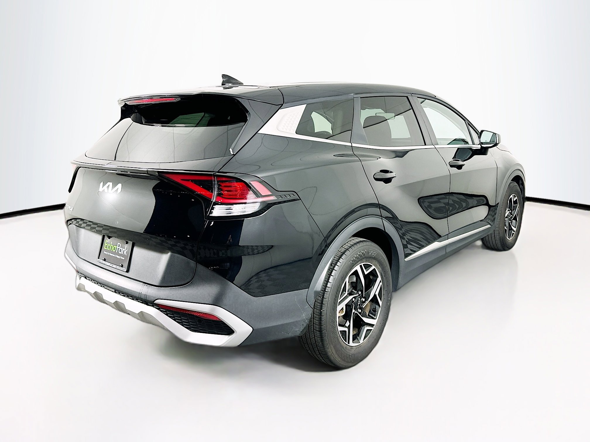 Used 2025 Kia Sportage LX image 9