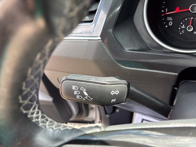 Used 2021 Volkswagen Tiguan SE R-Line AWD/4WD image 20