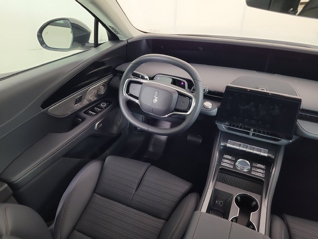 New 2026 Lincoln Nautilus Reserve AWD/4WD image 8