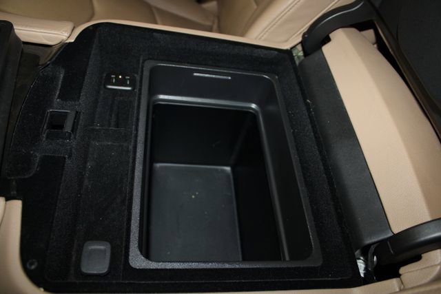 Used 2019 Cadillac Escalade Platinum AWD/4WD image 28