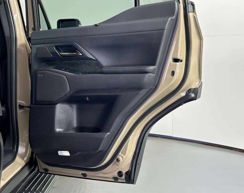 Used 2025 Lexus GX 550 AWD/4WD image 13