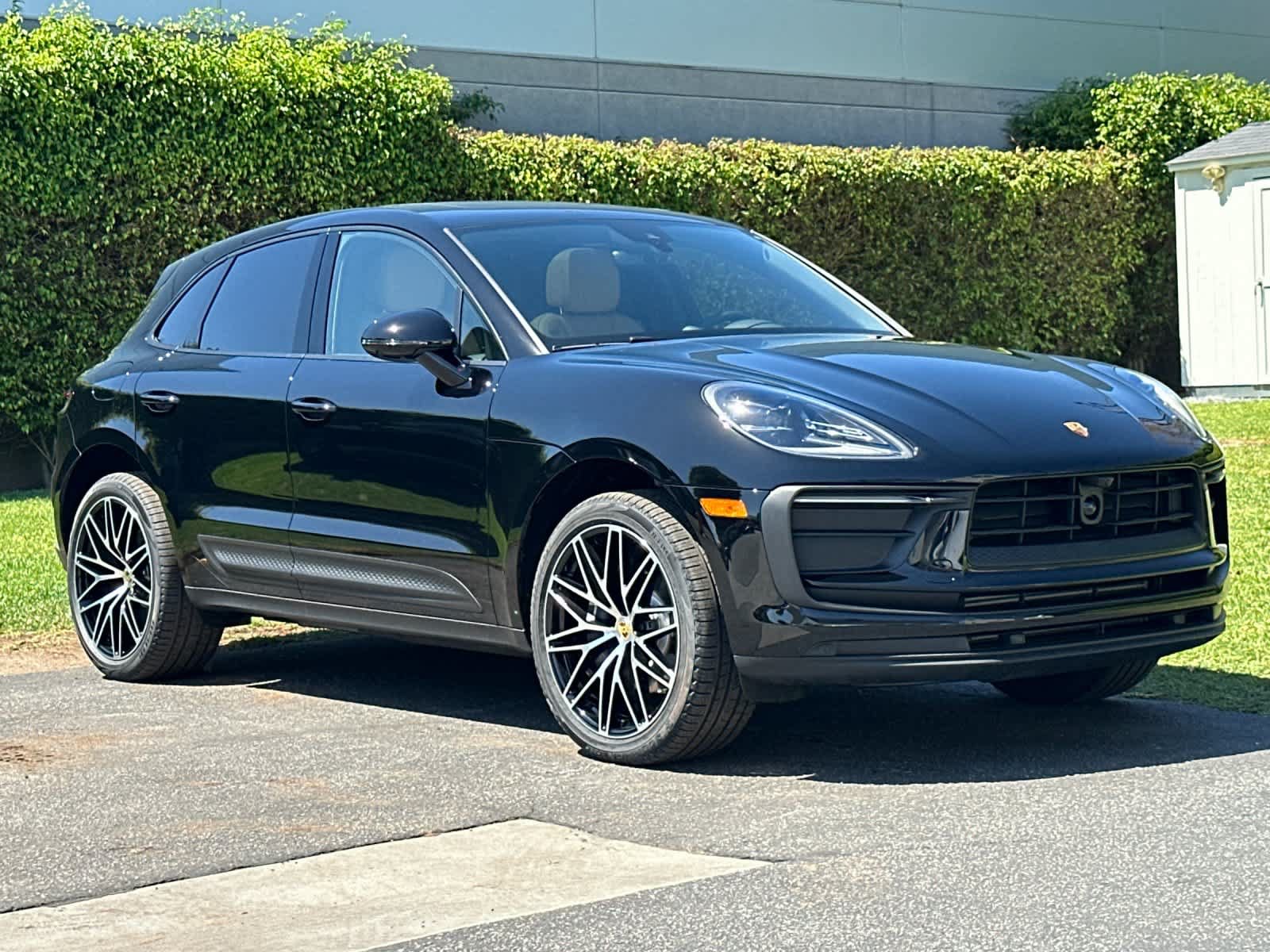 New 2026 Porsche Macan AWD/4WD image 10
