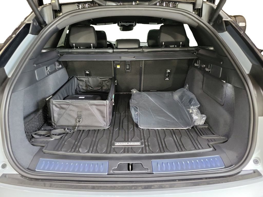 New 2026 Land Rover Range Rover Velar Dynamic SE image 28