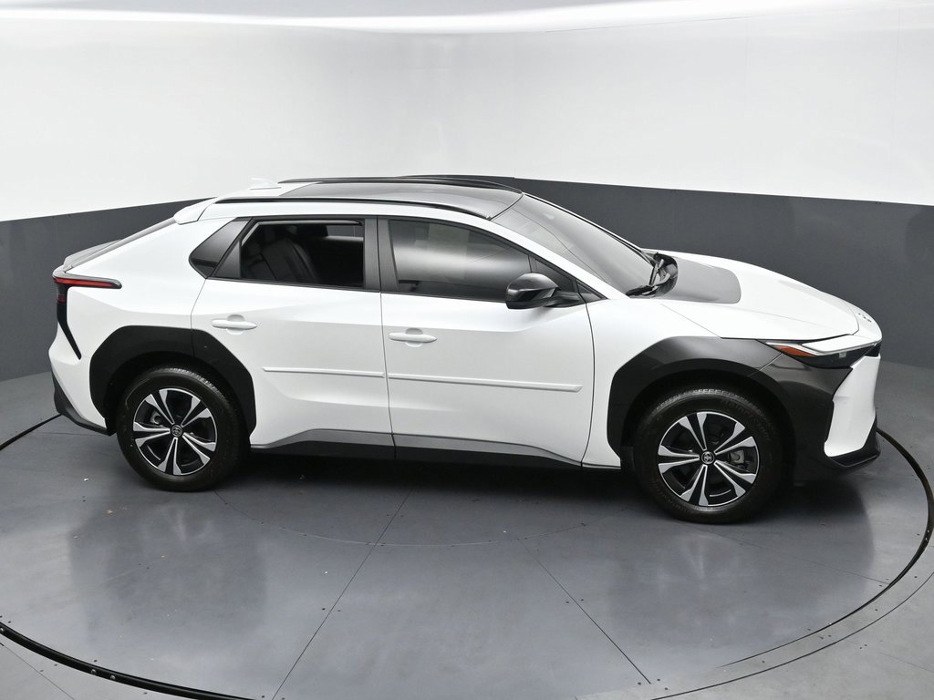 Used 2023 Toyota bZ4X XLE image 45