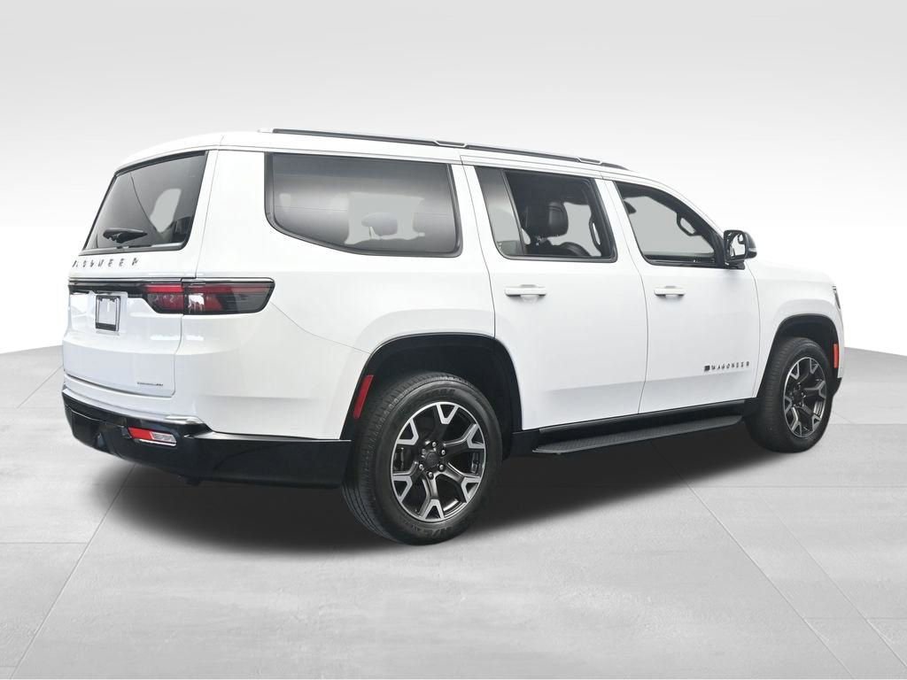 Used 2023 Jeep Wagoneer Series III w/ Preferred Equipment Group image 6