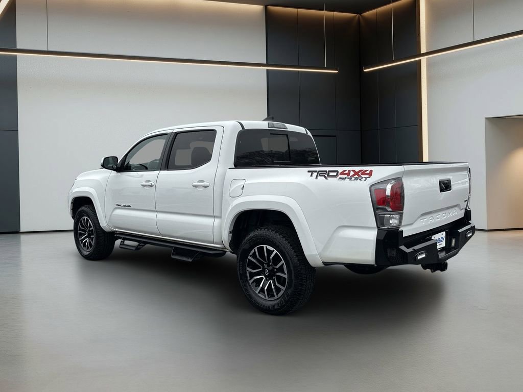 Used 2022 Toyota Tacoma TRD Sport w/ Technology Package image 3