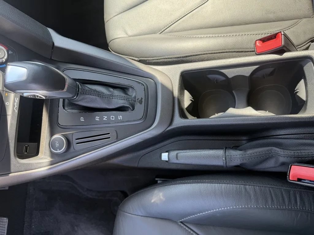 Used 2016 Ford Focus SE w/ Equipment Group 201A FWD image 20