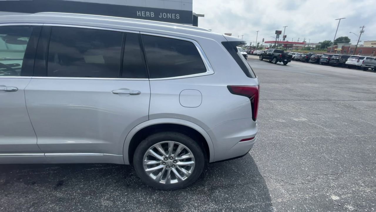Used 2020 Cadillac XT6 Premium Luxury FWD image 7