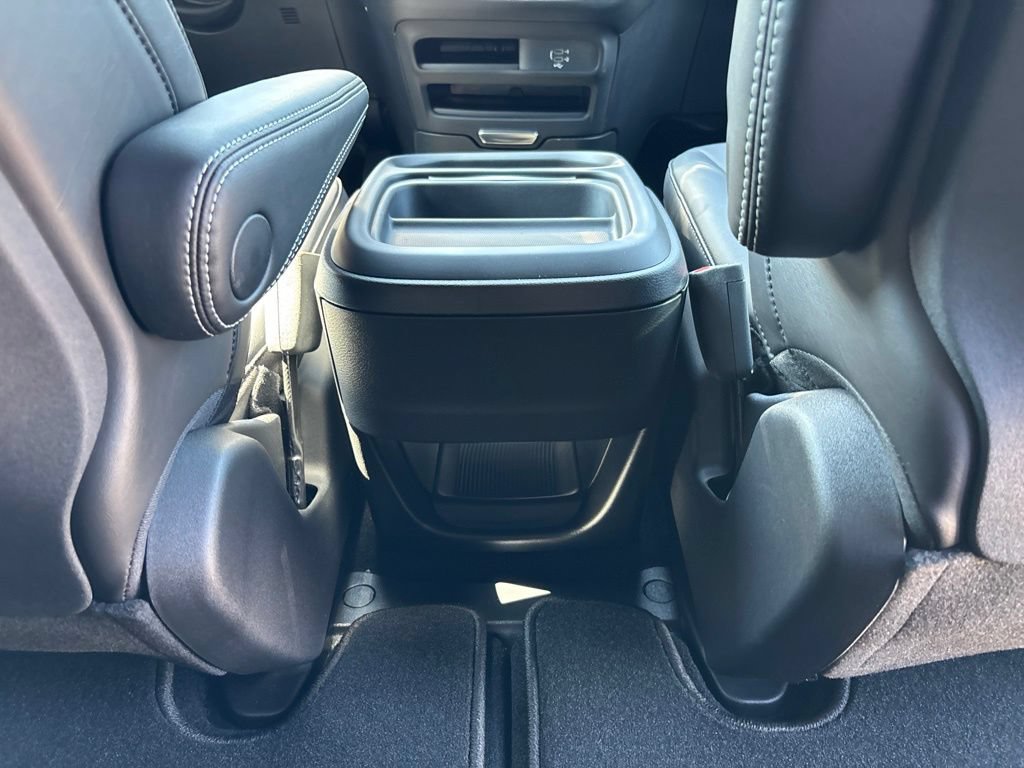 New 2027 Chrysler Pacifica Select FWD image 23