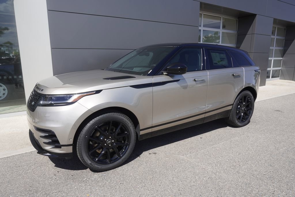 New 2026 Land Rover Range Rover Velar Dynamic SE image 3