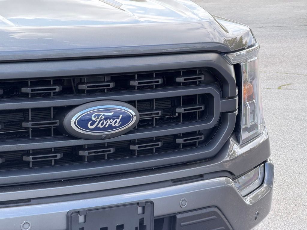 Certified 2021 Ford F150 XLT w/ Equipment Group 302A High image 11