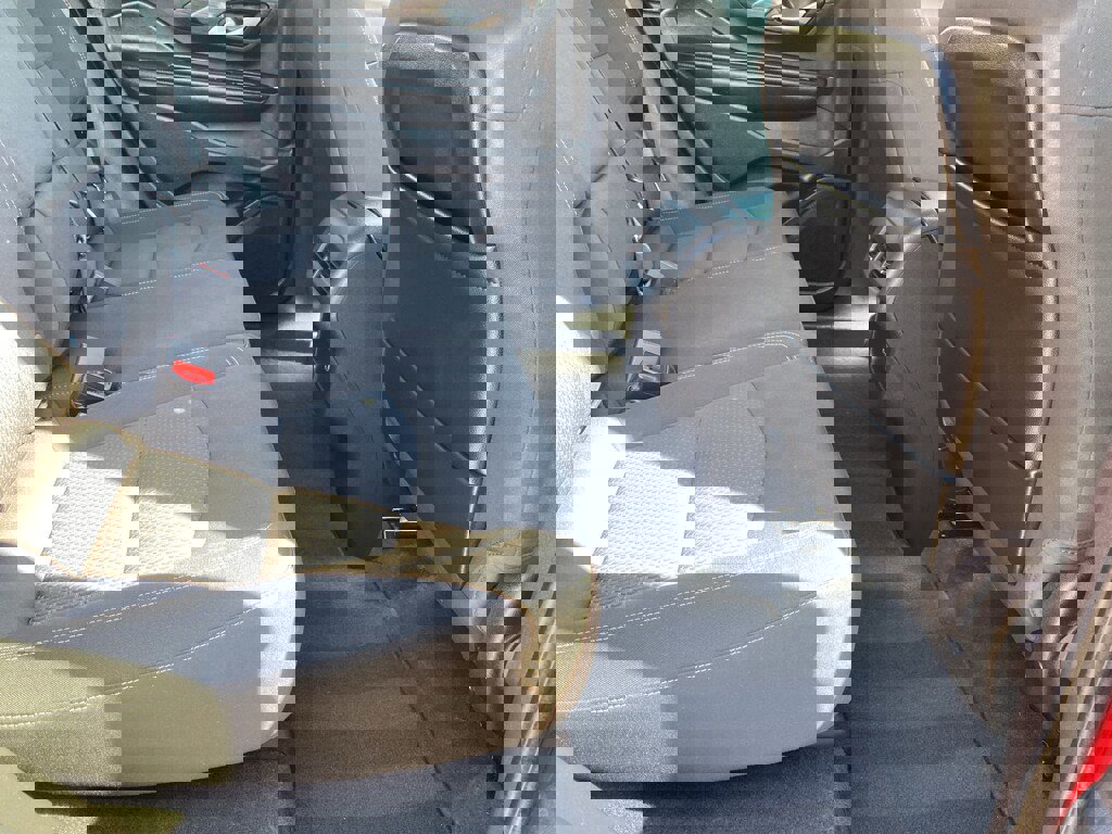 Used 2024 GMC Terrain SLE image 19