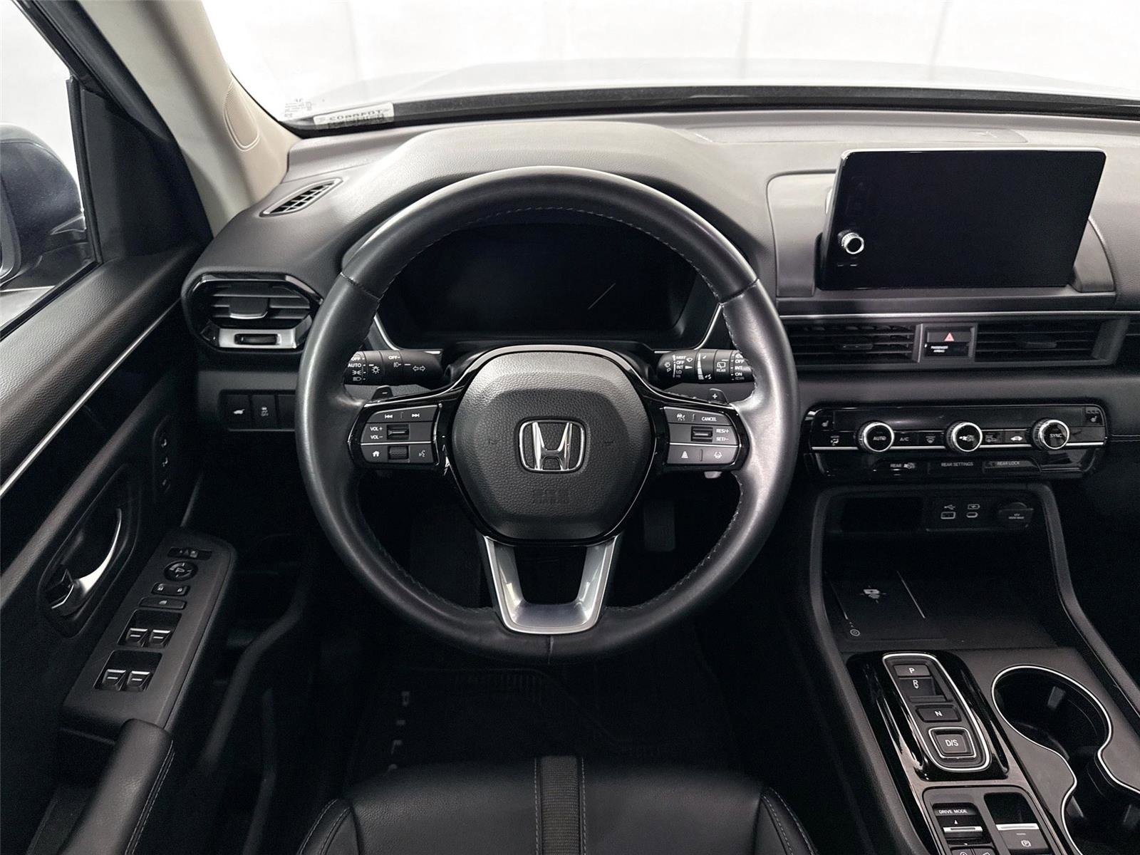 Used 2025 Honda Pilot EX-L image 33