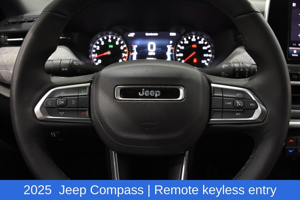 Used 2025 Jeep Compass Latitude w/ Sun & Sound Group AWD/4WD image 12