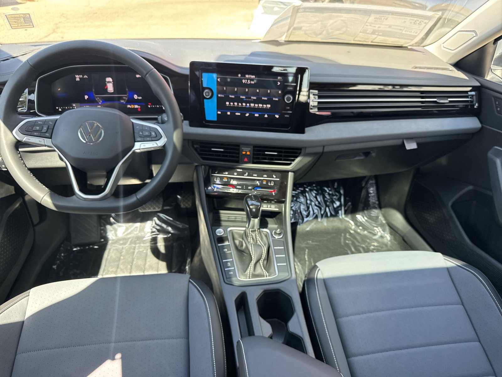 New 2026 Volkswagen Jetta SE FWD image 22