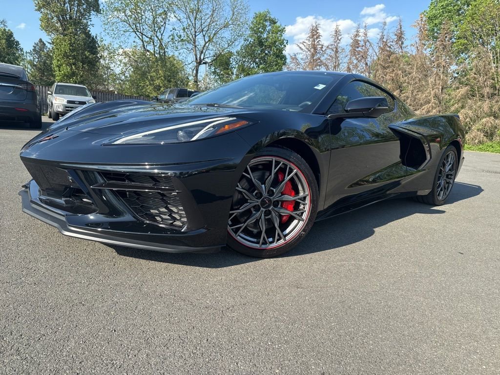 Used 2023 Chevrolet Corvette Stingray Preferred Cpe w/ Z51 Performance Package RWD image 3