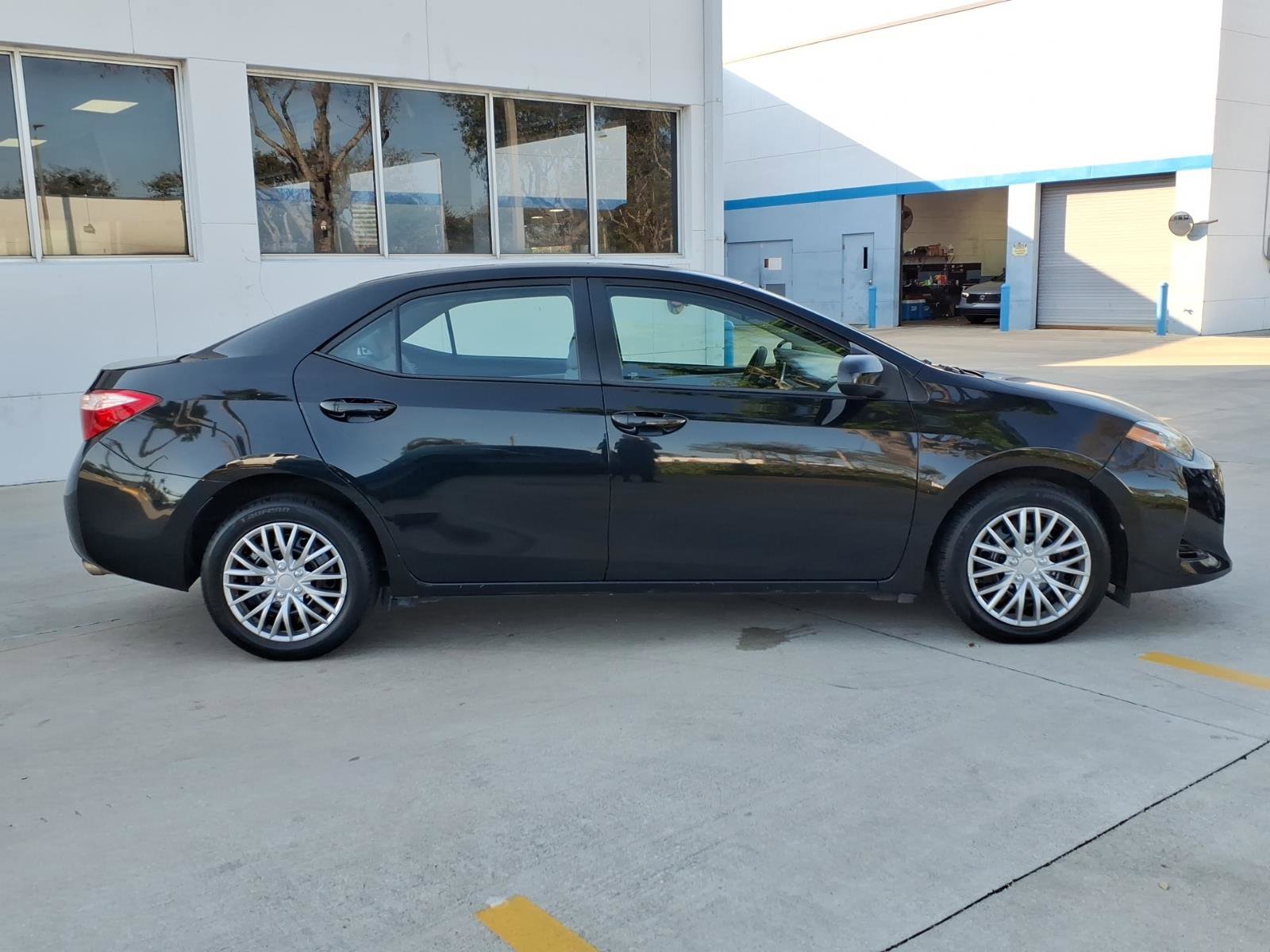 Used 2017 Toyota Corolla SE 50th Anniversary image 15