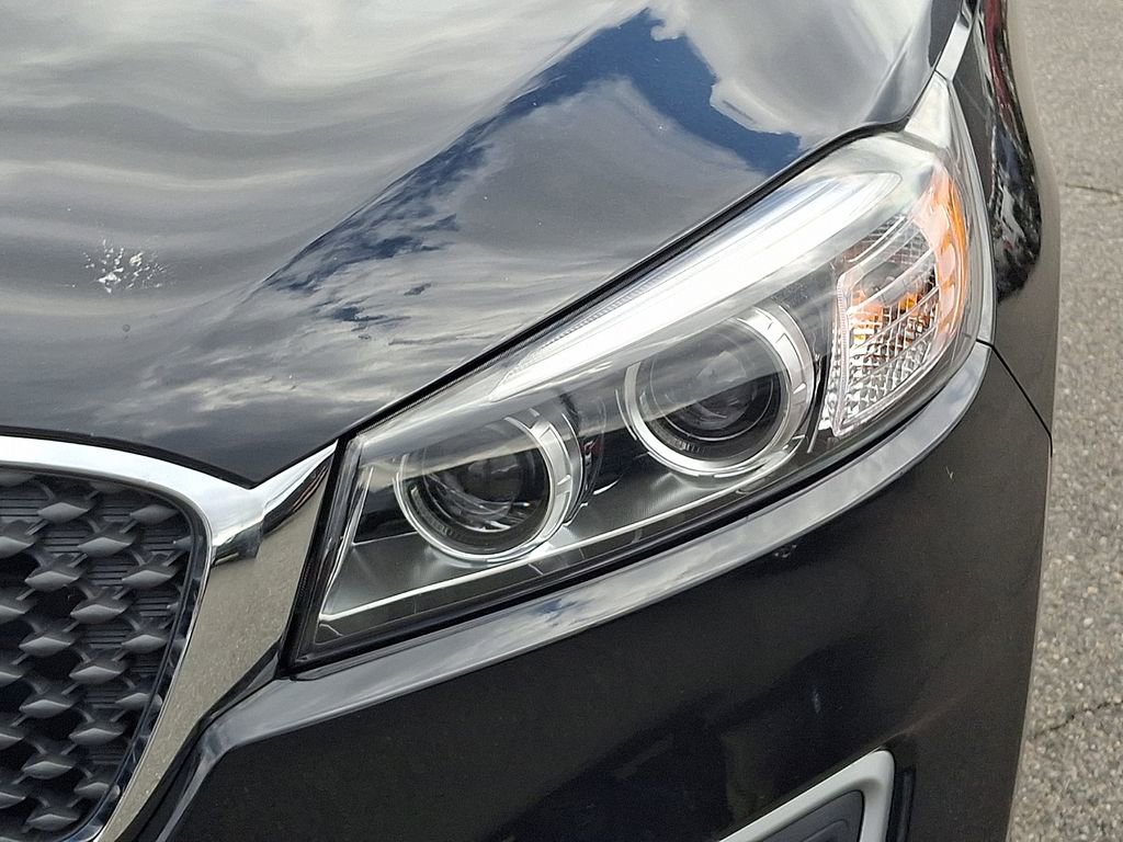 Used 2018 Kia Sorento LX image 9
