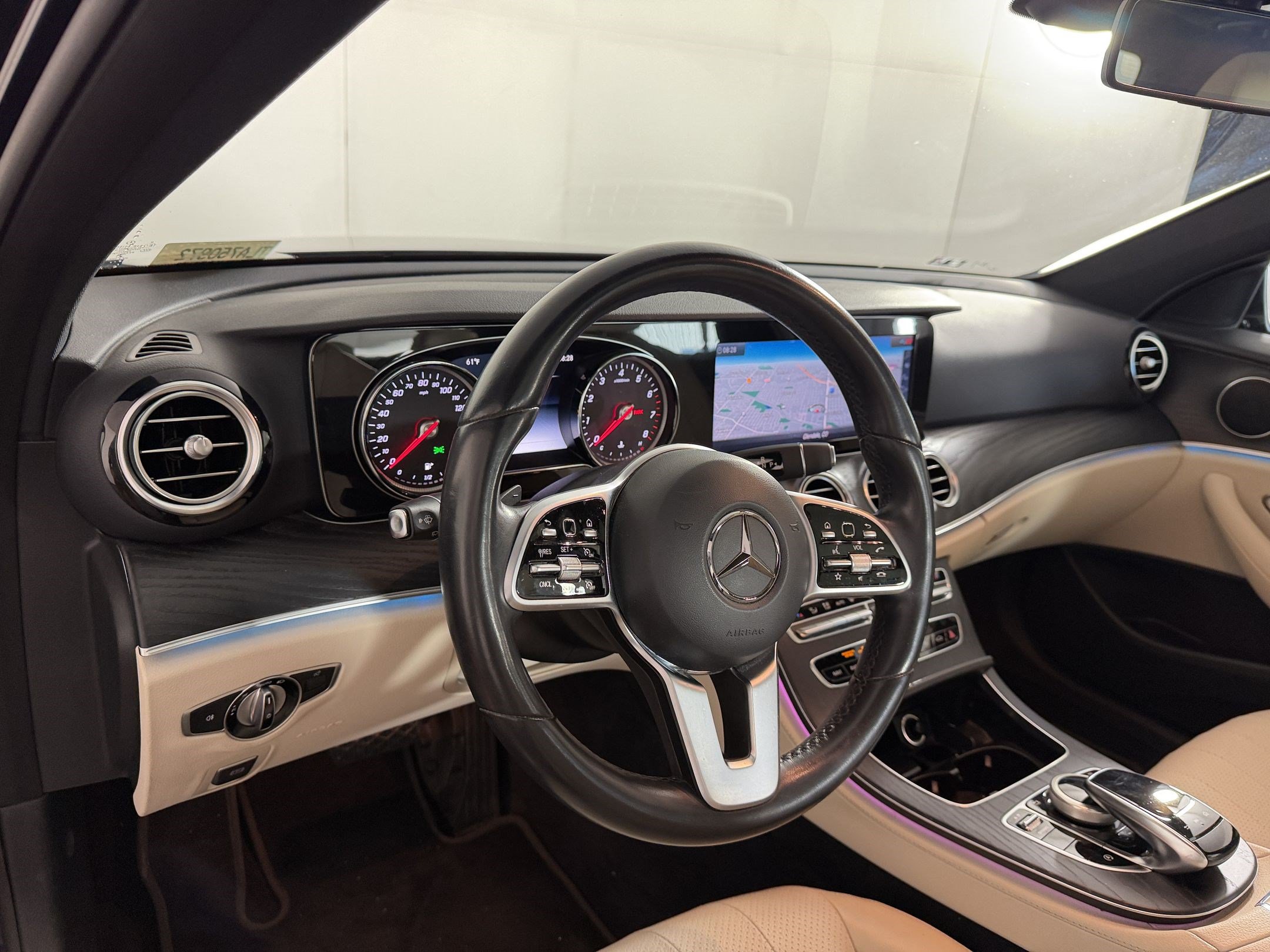 Used 2020 Mercedes-Benz E 350 Sedan image 4