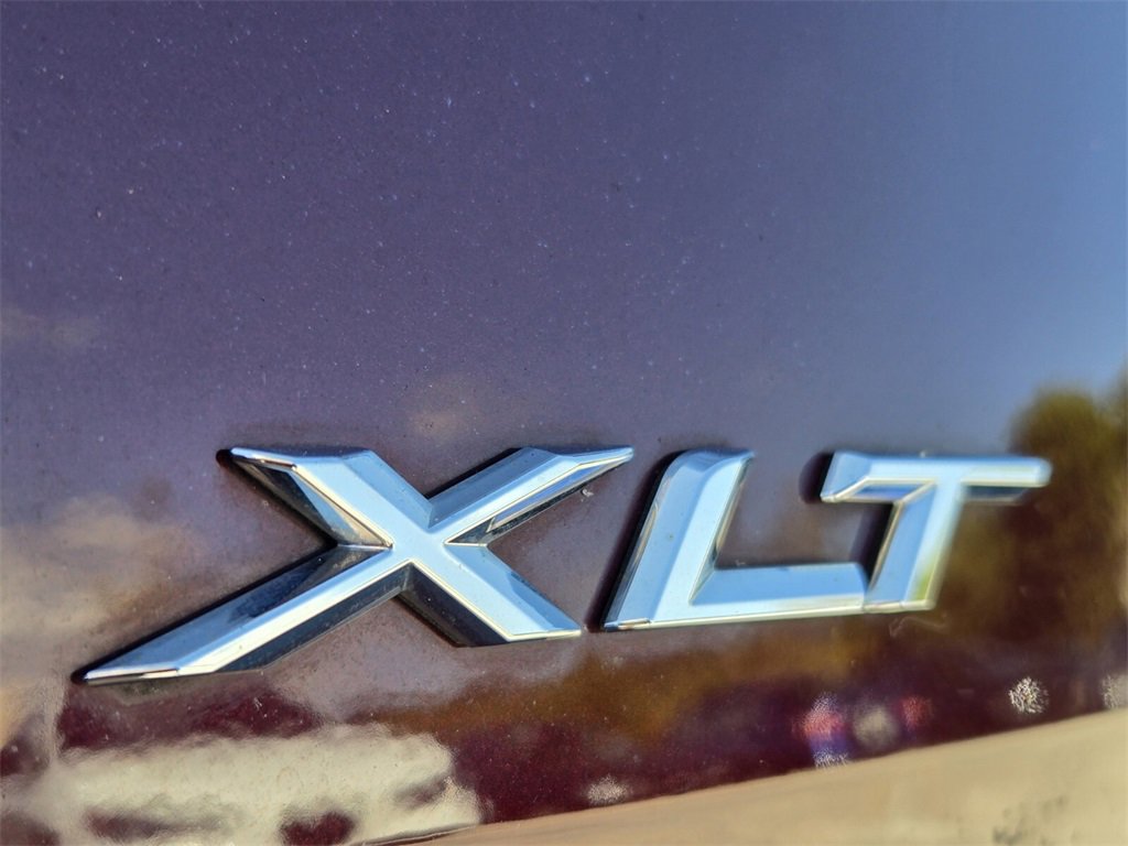 Used 2022 Ford Explorer XLT w/ Equipment Group 202A image 16