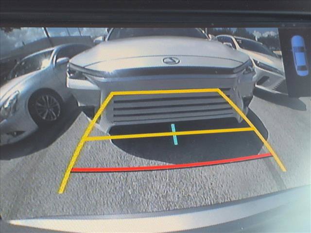 Used 2018 Toyota Highlander Limited FWD image 6