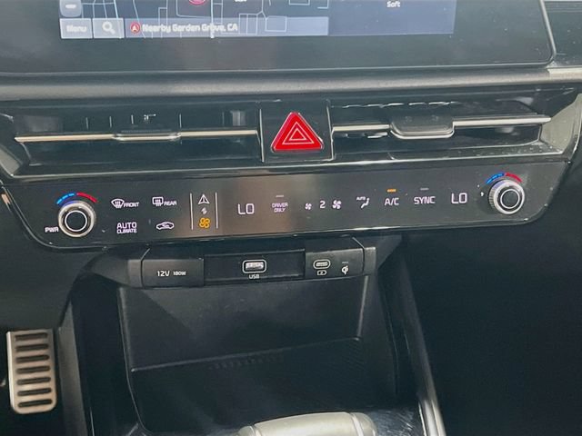 Certified 2023 Kia Niro EX Touring FWD image 16