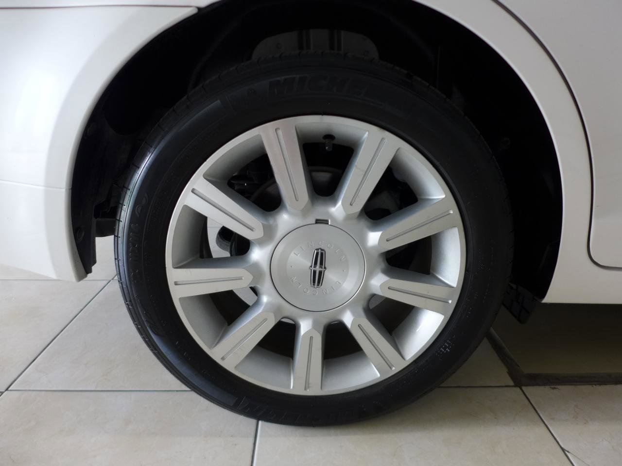 Used 2011 Lincoln MKZ FWD image 75