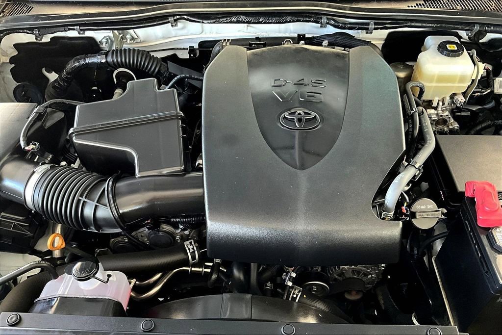 Used 2021 Toyota Tacoma TRD Off-Road w/ Technology Package image 32