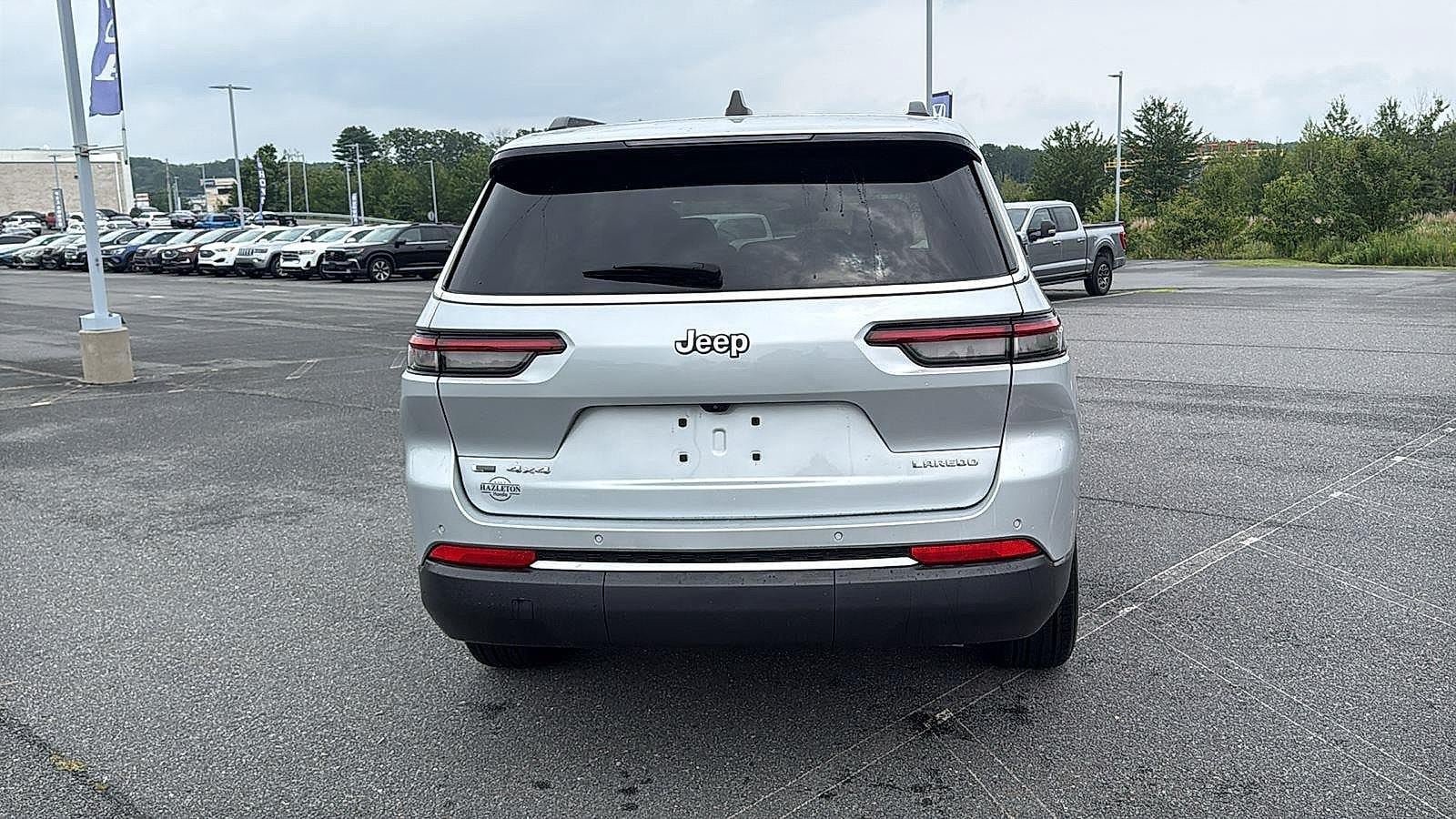 Used 2023 Jeep Grand Cherokee L Laredo AWD/4WD image 8