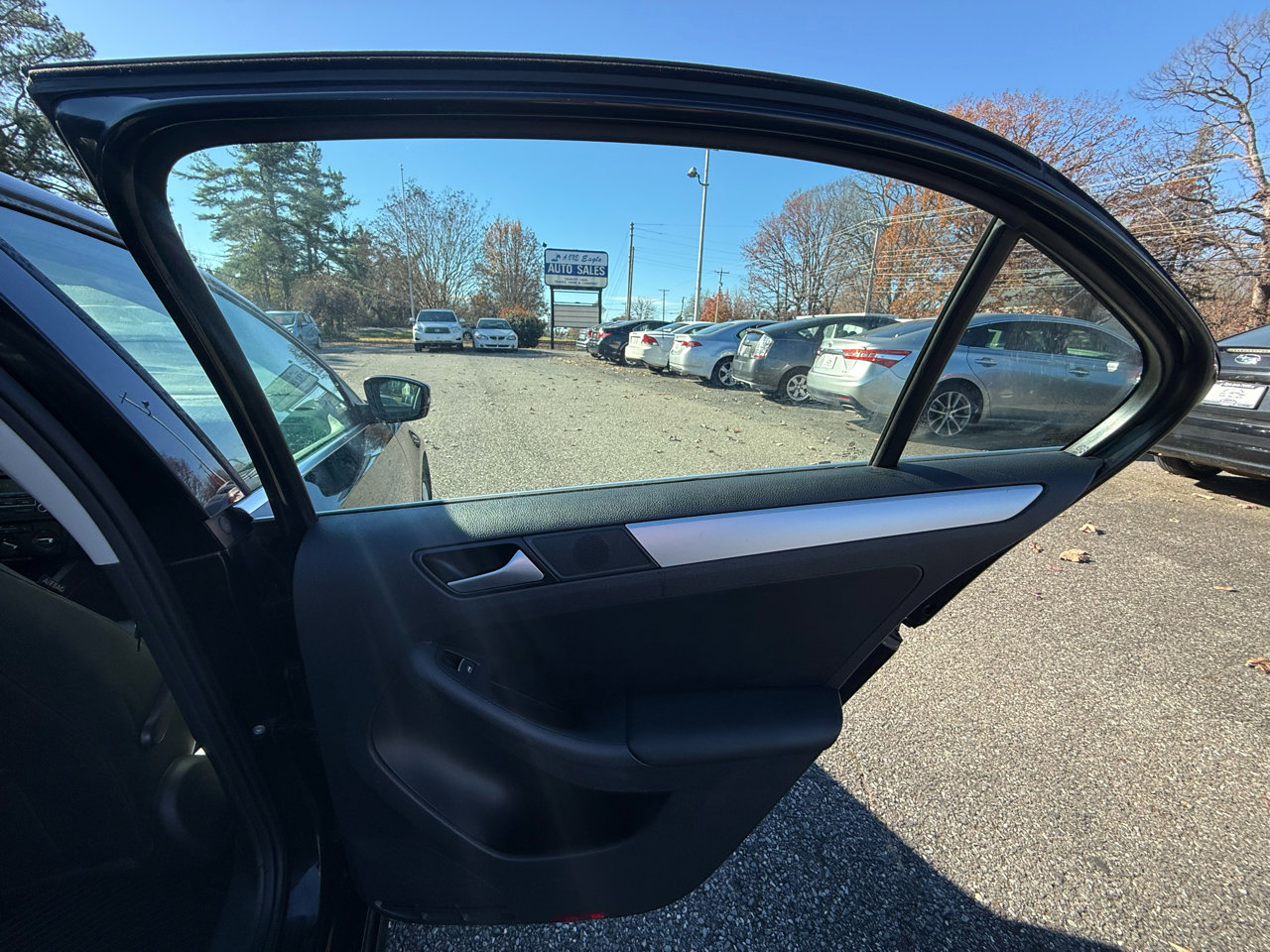 Used 2014 Volkswagen Jetta SE image 21