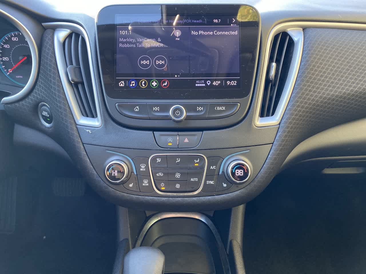 Used 2025 Chevrolet Malibu LT FWD image 24