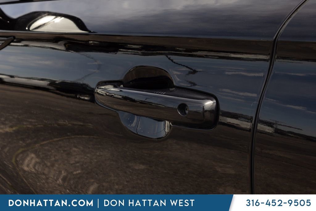 Used 2023 Lincoln Corsair Reserve w/ Equipment Group 201A FWD image 30
