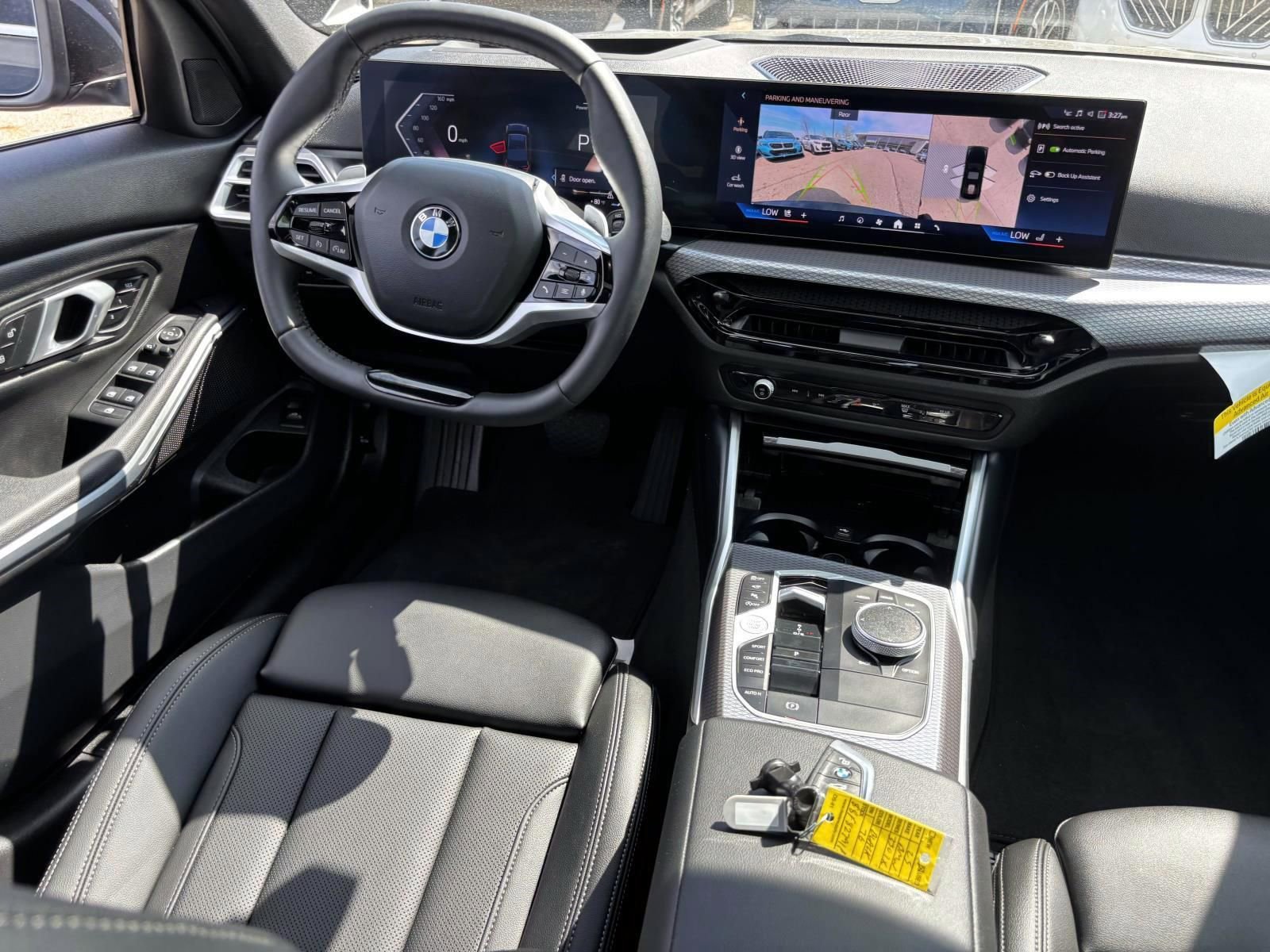 Used 2025 BMW 330i xDrive Sedan AWD/4WD image 31