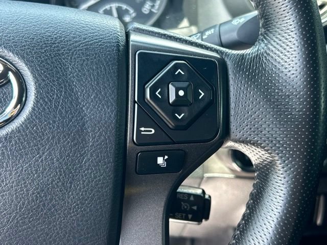 Used 2016 Toyota Tacoma TRD Off-Road w/ Premium & Technology Package AWD/4WD image 48