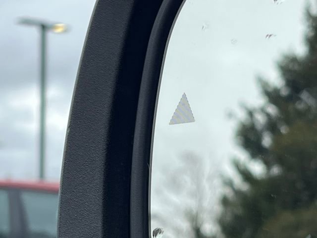 Used 2010 Chrysler Town & Country Touring w/ Safetytec Group image 34