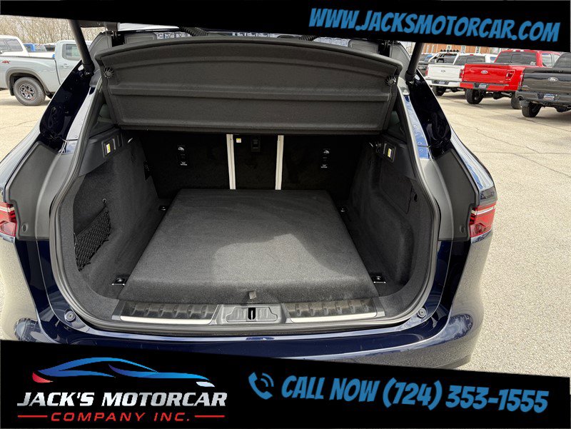 Used 2024 Jaguar F-PACE R-Dynamic S image 16