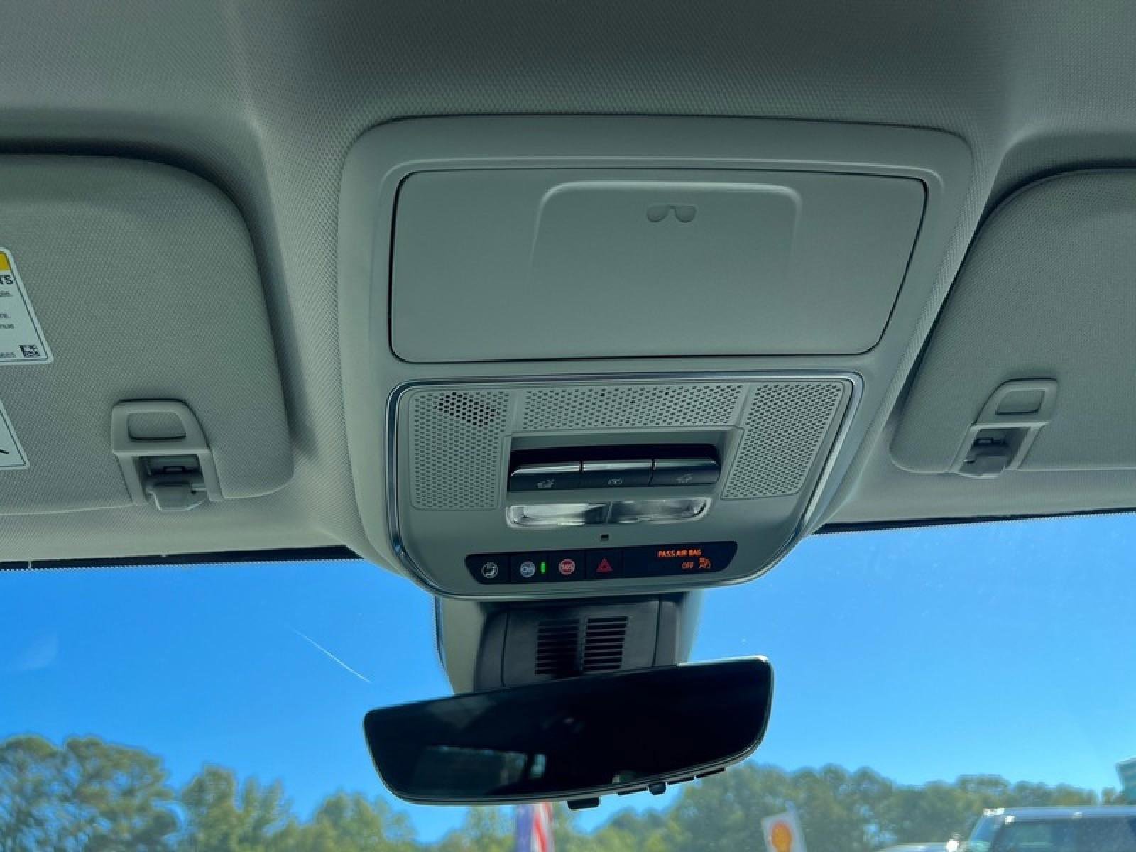 New 2026 GMC Terrain Denali w/ LPO, Floor Liner Package image 20